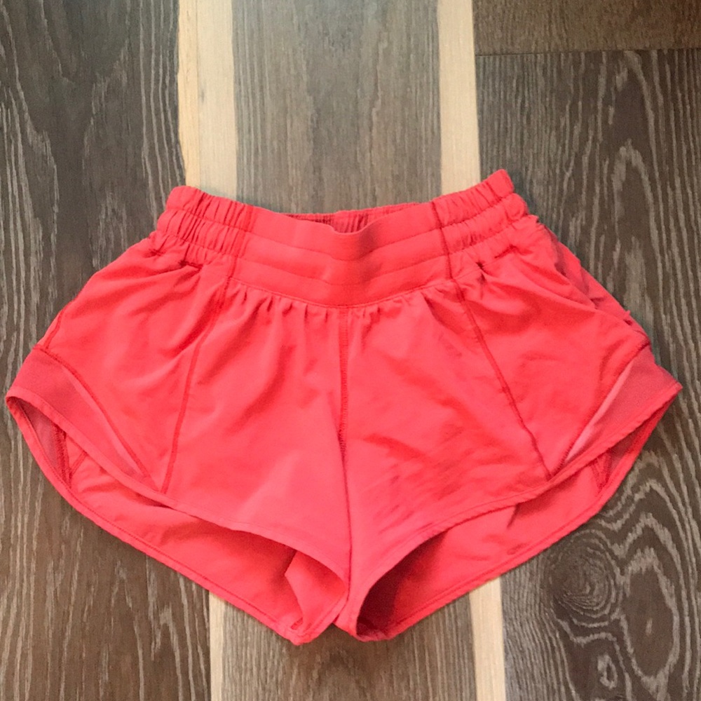 Lava LULULEMON limited ed hotty hot shorts SZ 2